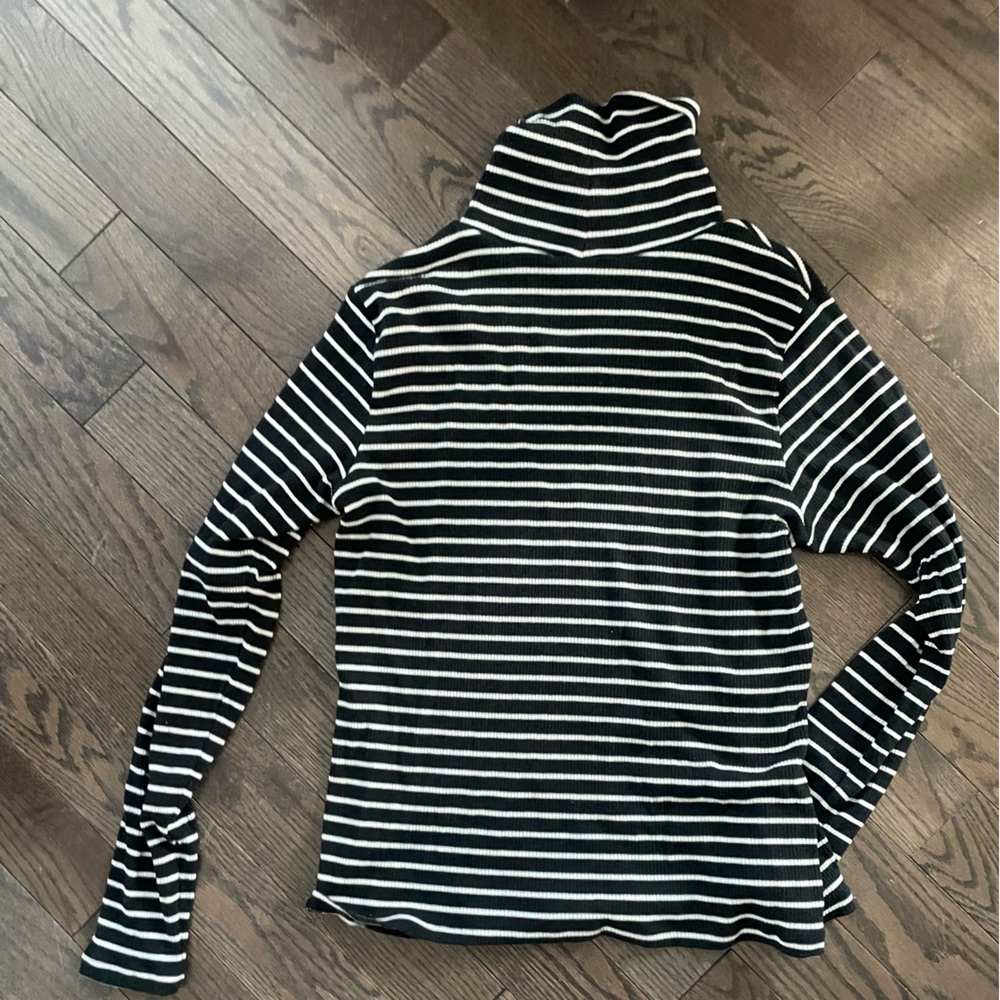 Old Navy Black and White Striped Turtleneck Sweater